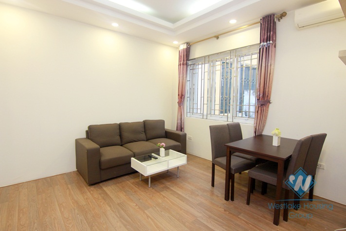 One bedroom apartment for rent in Ba Dinh, near Truc bach and West lake